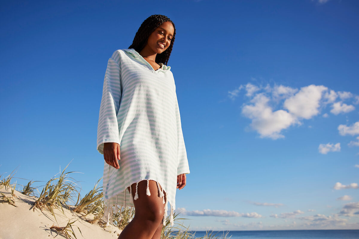 AMALFI Adult Hooded Towel